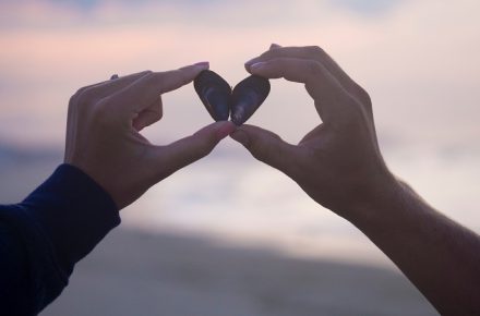 چگونه عشق خود را به نامزدمتان نشان دهید ؟