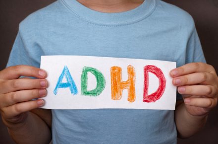 دلیل روان شناختی واقعی اینکه این روزها به نظر می رسد همه به نظر به اختلال کمبود توجه بیش فعالی (ADHD) مبتلا هستند چیست؟