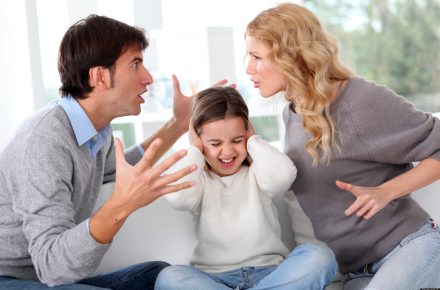 تاثیرات روانی طلاق بر کودکان: اقداماتی که بایستی والدین جهت کاهش اثرات و فشار روانی ناشی از طلاق بر کودکان انجام دهند.