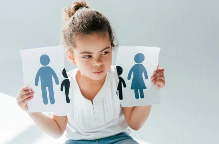 تاثیر طلاق بر فرزندان با افزایش سن: چگونه طلاق بر فرزندان شما با افزایش سن آن ها تأثیر می گذارد؟